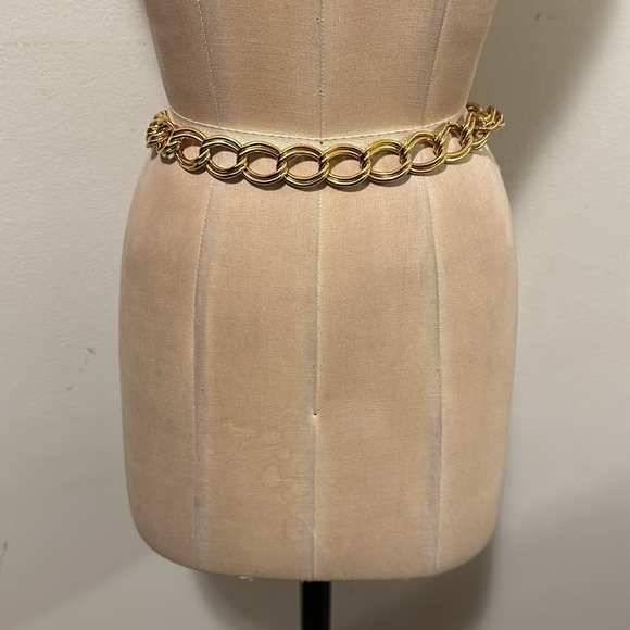 St. John Gold metal chain belt - Picture 9 of 10